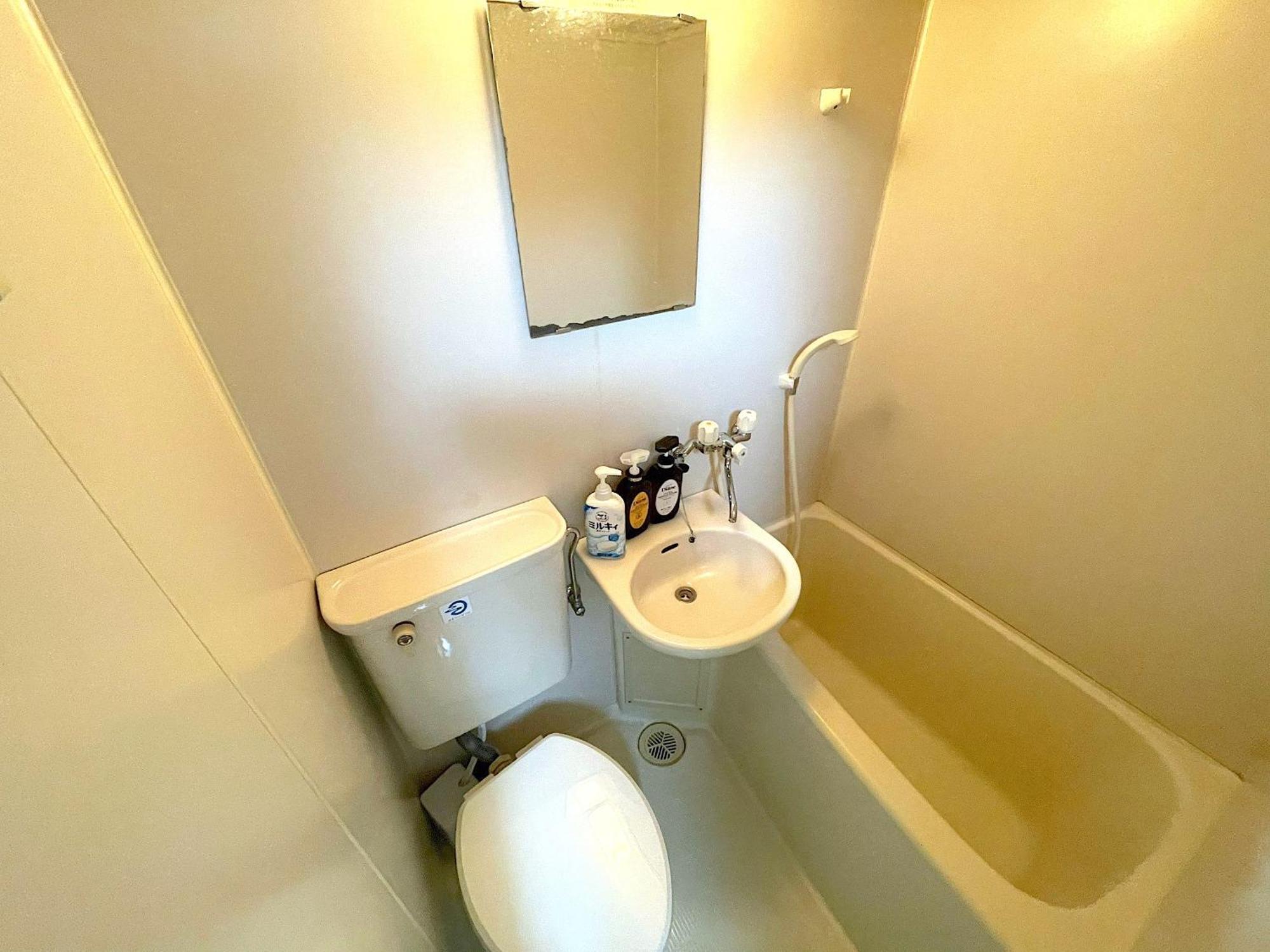 Fukuoka Airport Line Ijiri St Self Check In Apartment Екстер'єр фото